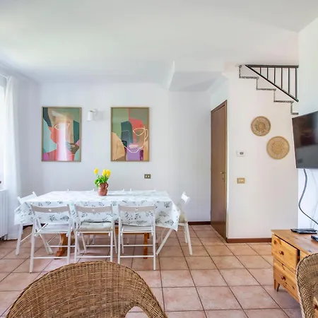 Mountain Private House Near - 3 Bedrooms - Lovely View * Esino Lario